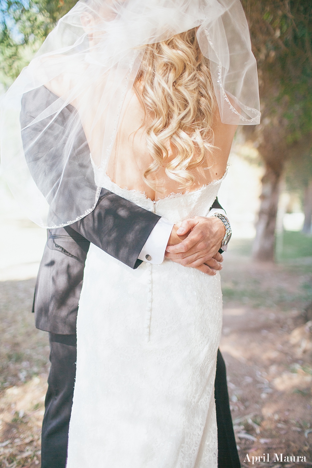 April_Maura_Photography_Scottsdale_Conference_Center_Wedding_Arizona_First_Look_0023.jpg