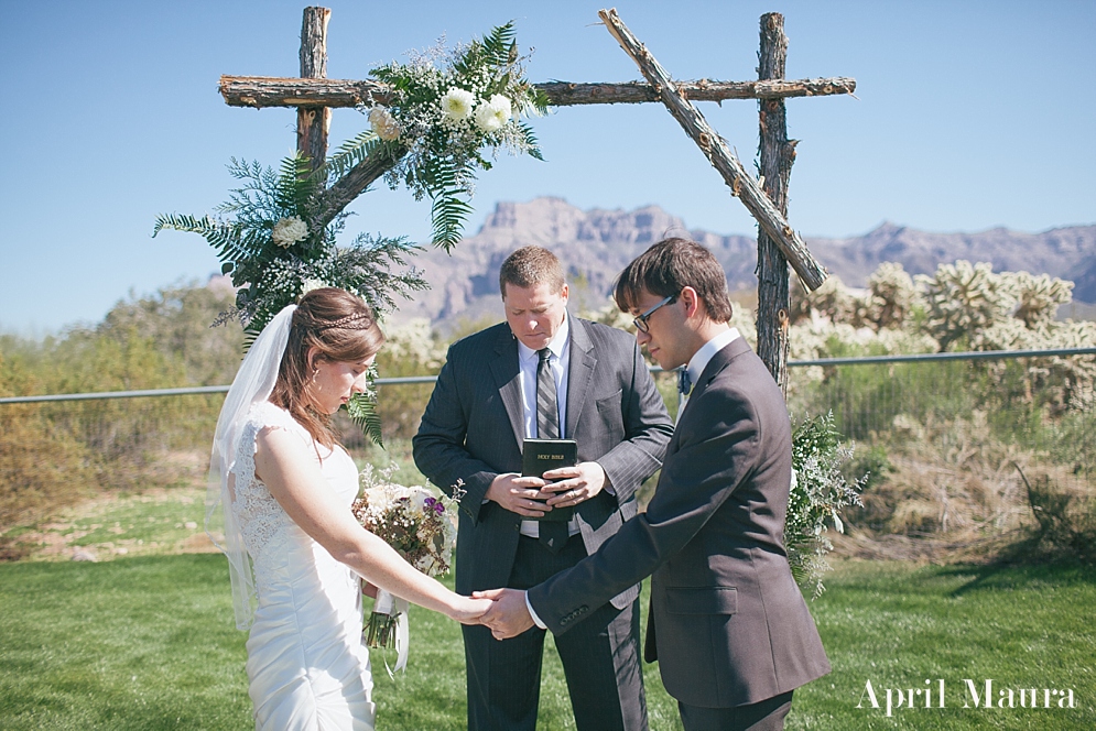 Superstition_Mountain_Desert_Wedding_April_Maura_Photography_Arizona_ Christian_Photographer_0006.jpg