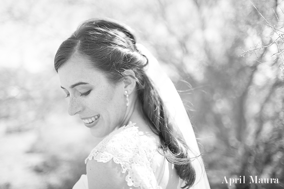 Superstition_Mountain_Desert_Wedding_April_Maura_Photography_AZ_bride_0010.jpg