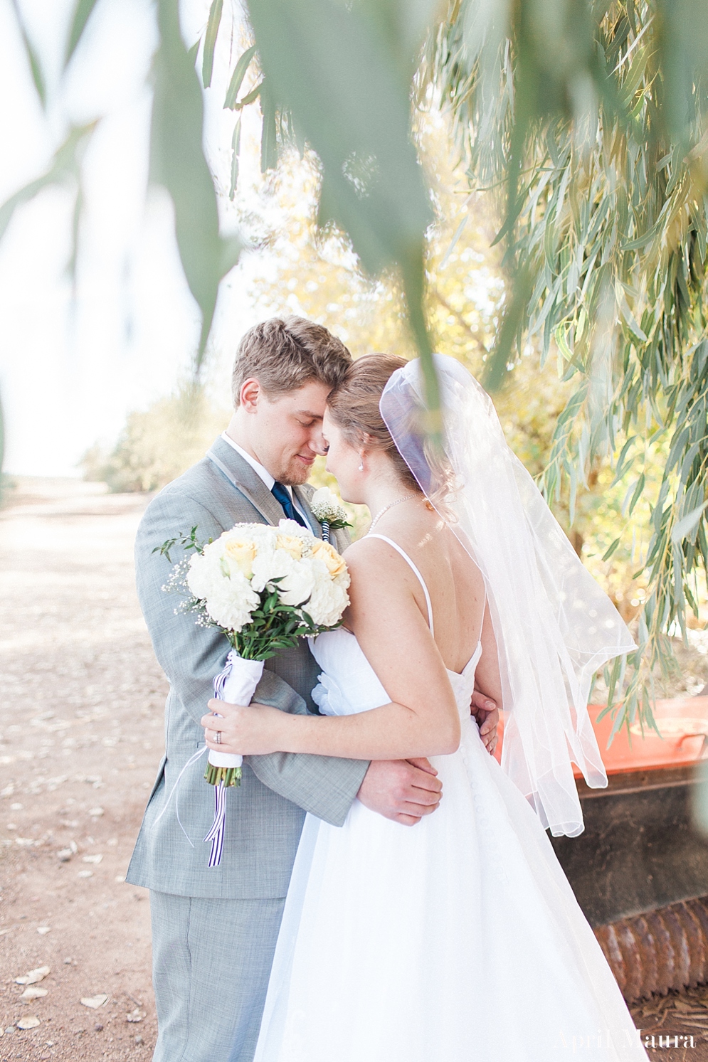 Arizona_Nautical_Wedding_The_Windmill_Winery_The_Lakehouse_April_Maura_Photography_Arizona_Bride_0024.jpg