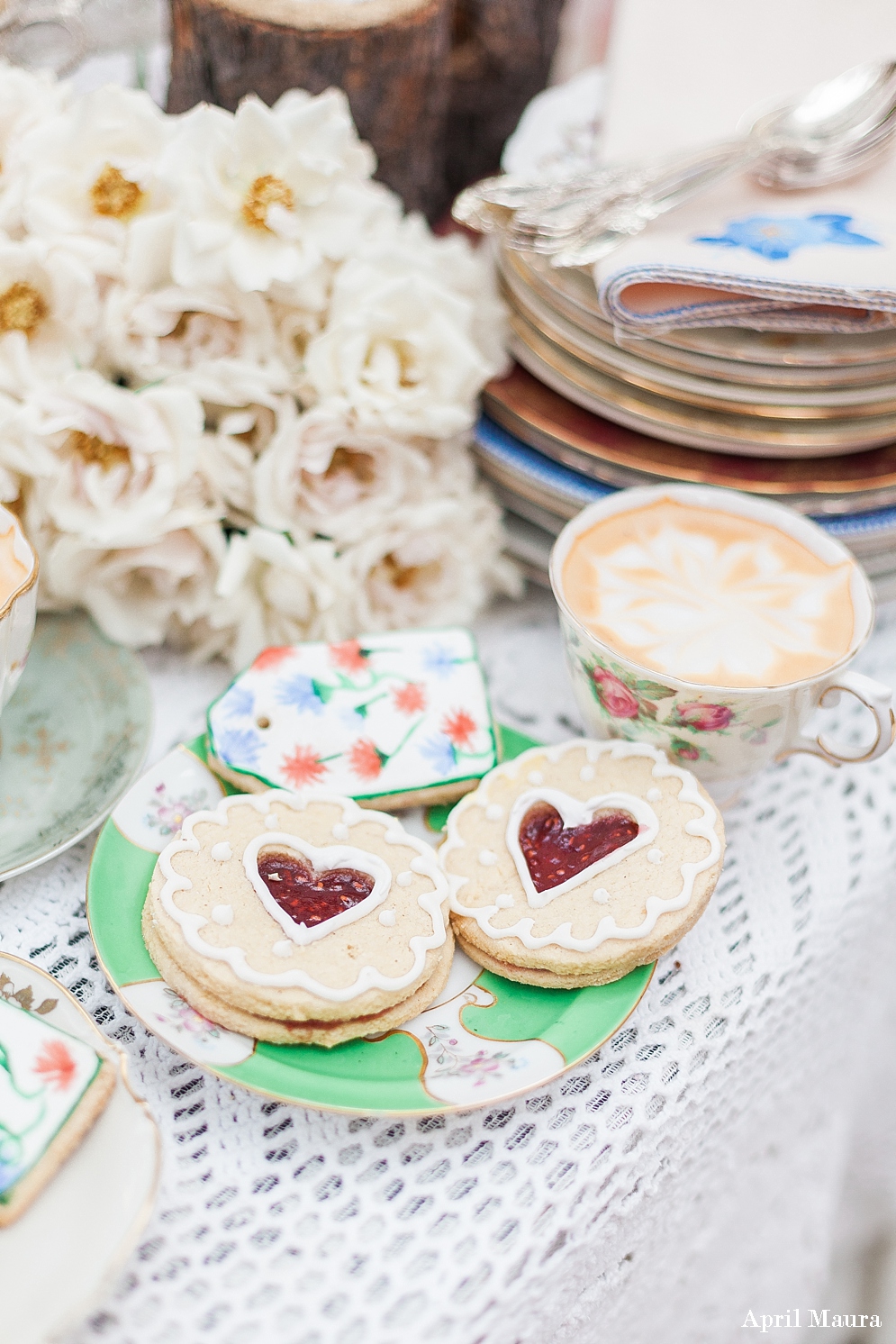 Secret_Garden_at_Arizona_State_University_April_Maura_Photography_Arizona_bride_teaspressa_bridal_tea_party_paleo_cookies_0009.jpg