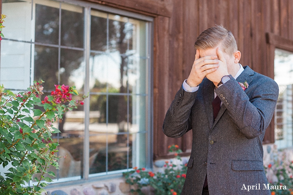 The Elegant Barn Gilbert Wedding Photos | Gilbert Wedding Photographer | April Maura Photography | https://aprilmaura.com _0064