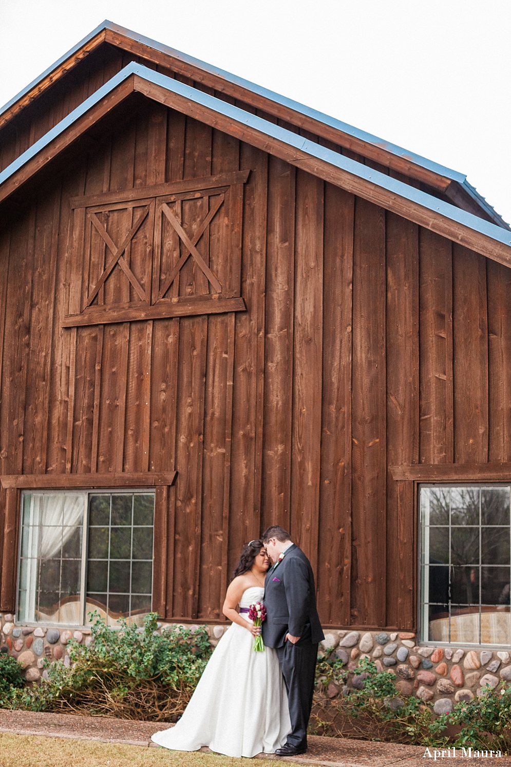 The Elegant Barn Gilbert Wedding Photos | Gilbert Wedding Photographer | April Maura Photography | www.aprilmaura.com_0245.jpg