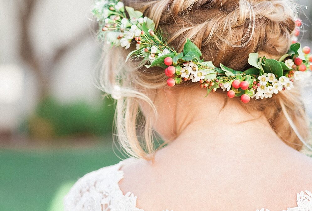 4 Ideal Wedding Hair & Make-Up Timing Tips