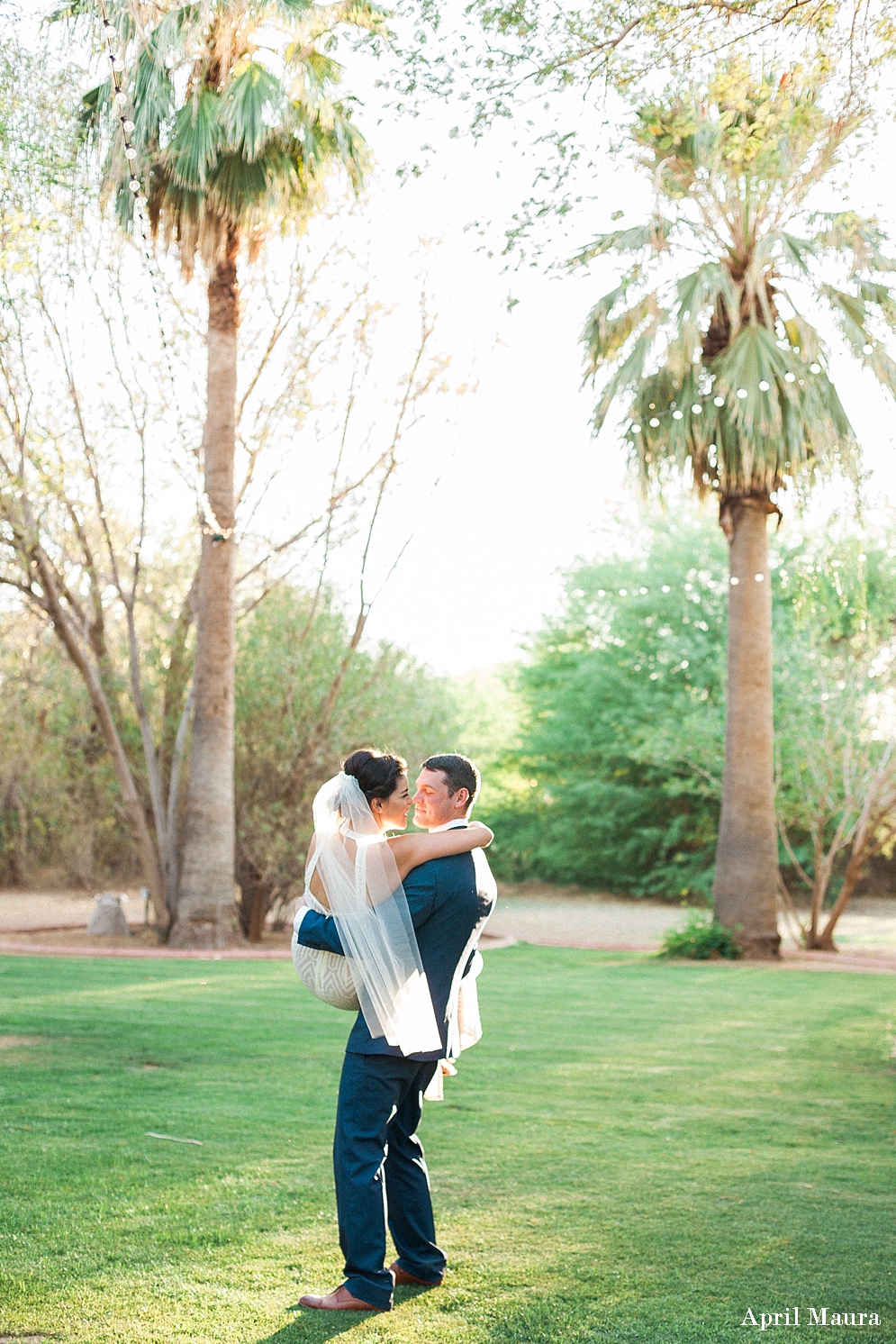 Secret Garden Events Wedding Photos | Phoenix Wedding Photos | April Maura Photography | www.aprilmaura.com_0796.jpg