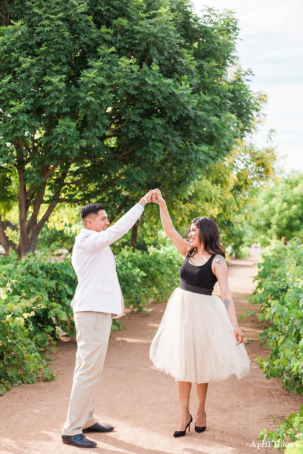 The Farm At Agritopia Engagement Photos | Scottsdale Wedding Photos | April Maura Photography | www.aprilmaura.com_1075.jpg