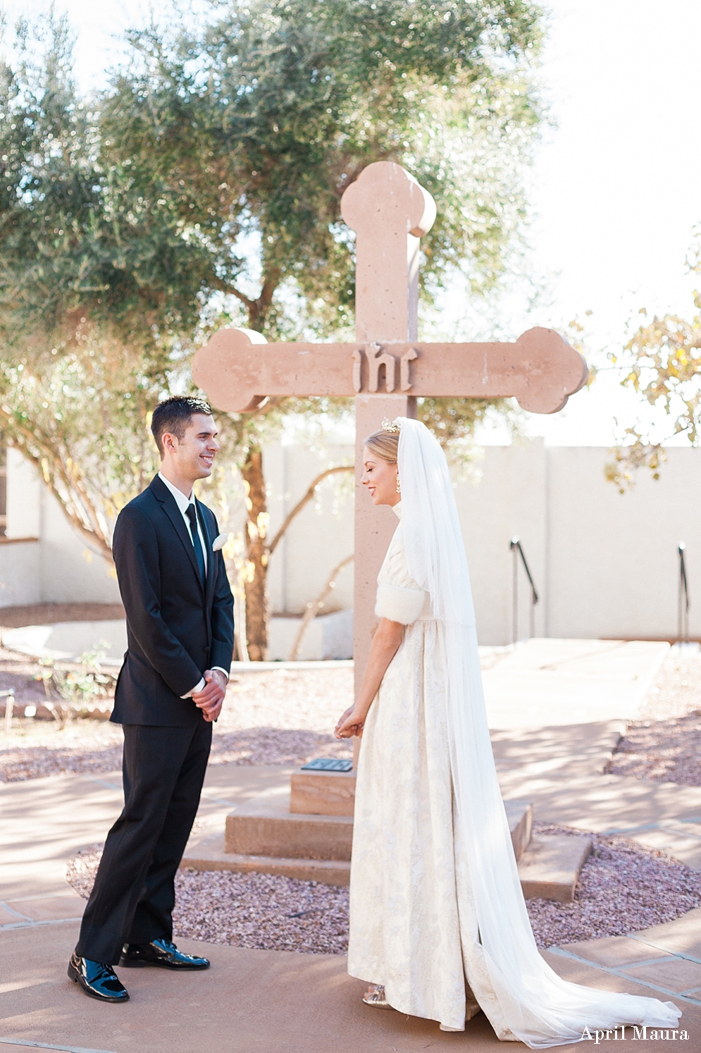 Trinity Christian Church Wedding Wedding Photos | Taco Guild Wedding | Peoria Wedding Photographer | April Maura Photography | www.aprilmaura.com_0152.jpg