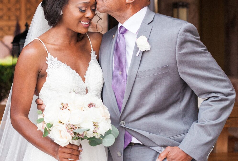 Why Brides Should Have A First Look With Her Father