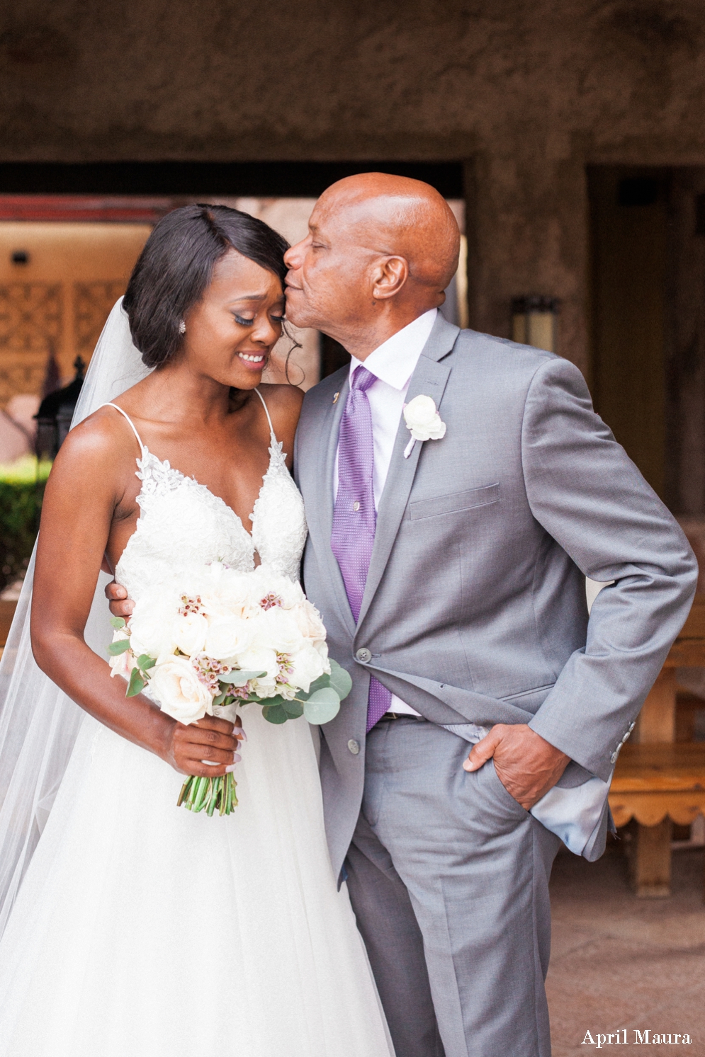 Why Brides Should Have A First Look With Her Father | Encanterra Country Club Wedding Photos | Scottsdale Wedding Photos | April Maura Photography | www.aprilmaura.com_1125