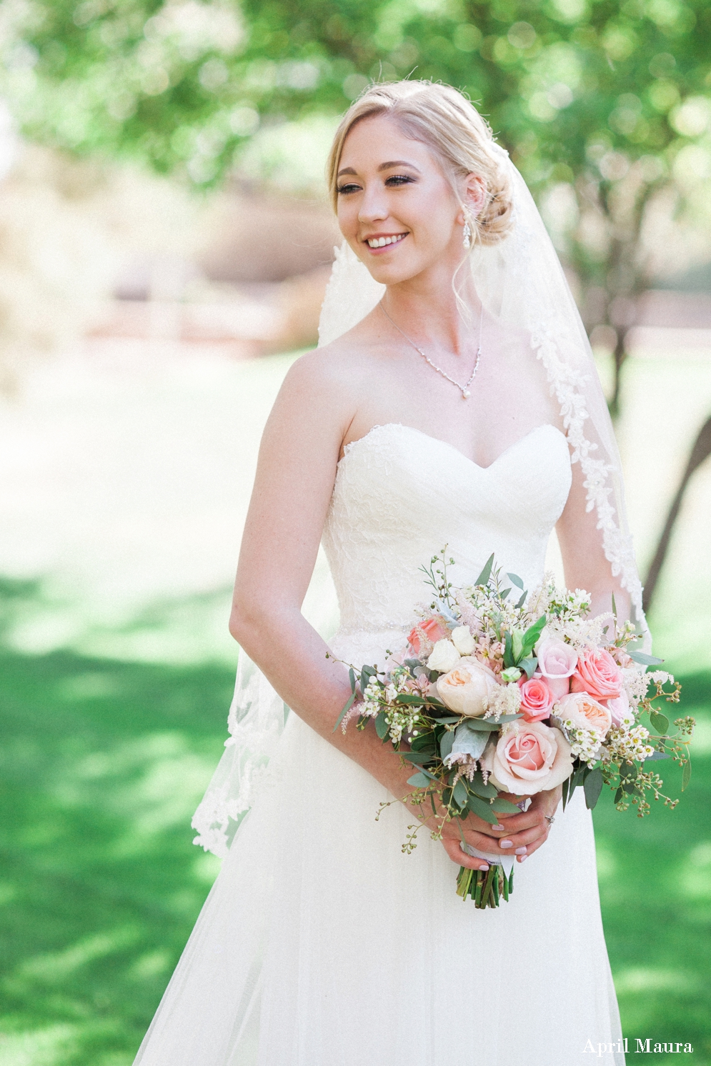 Windmill Winery Wedding Photos | Scottsdale Wedding Photos | April Maura Photography | www.aprilmaura.com_1558