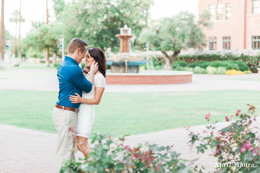 Selecting the right engagement location | Arizona Phoenix Engagement Photos | Scottsdale Wedding Photos | April Maura Photography | www.aprilmaura.com_1525.jpg