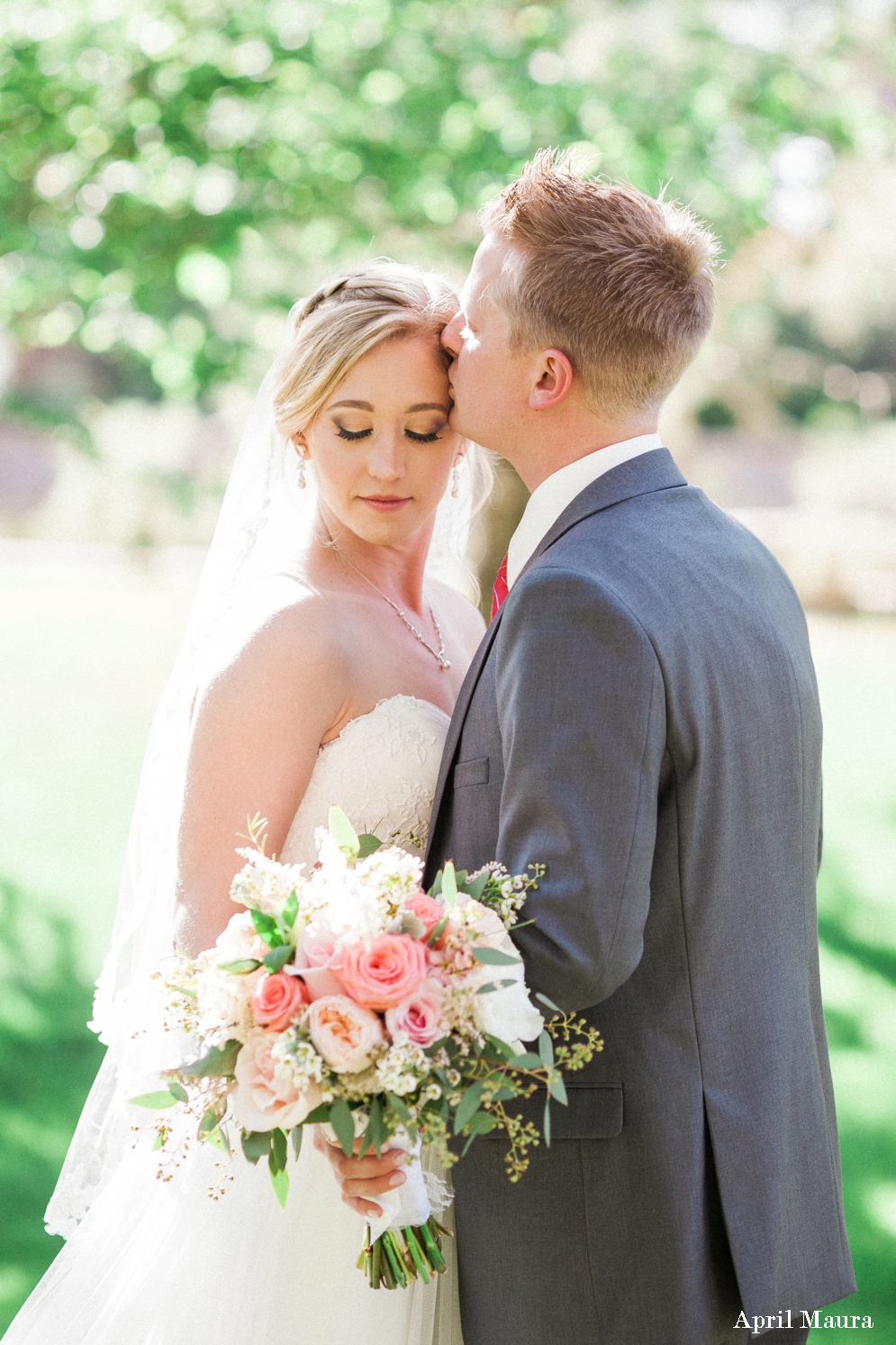 The Windmill Winery Wedding: Jonathan + Heather | Windmill Winery Wedding Photos | Scottsdale Wedding Photos | April Maura Photography | www.aprilmaura.com_1553.jpg