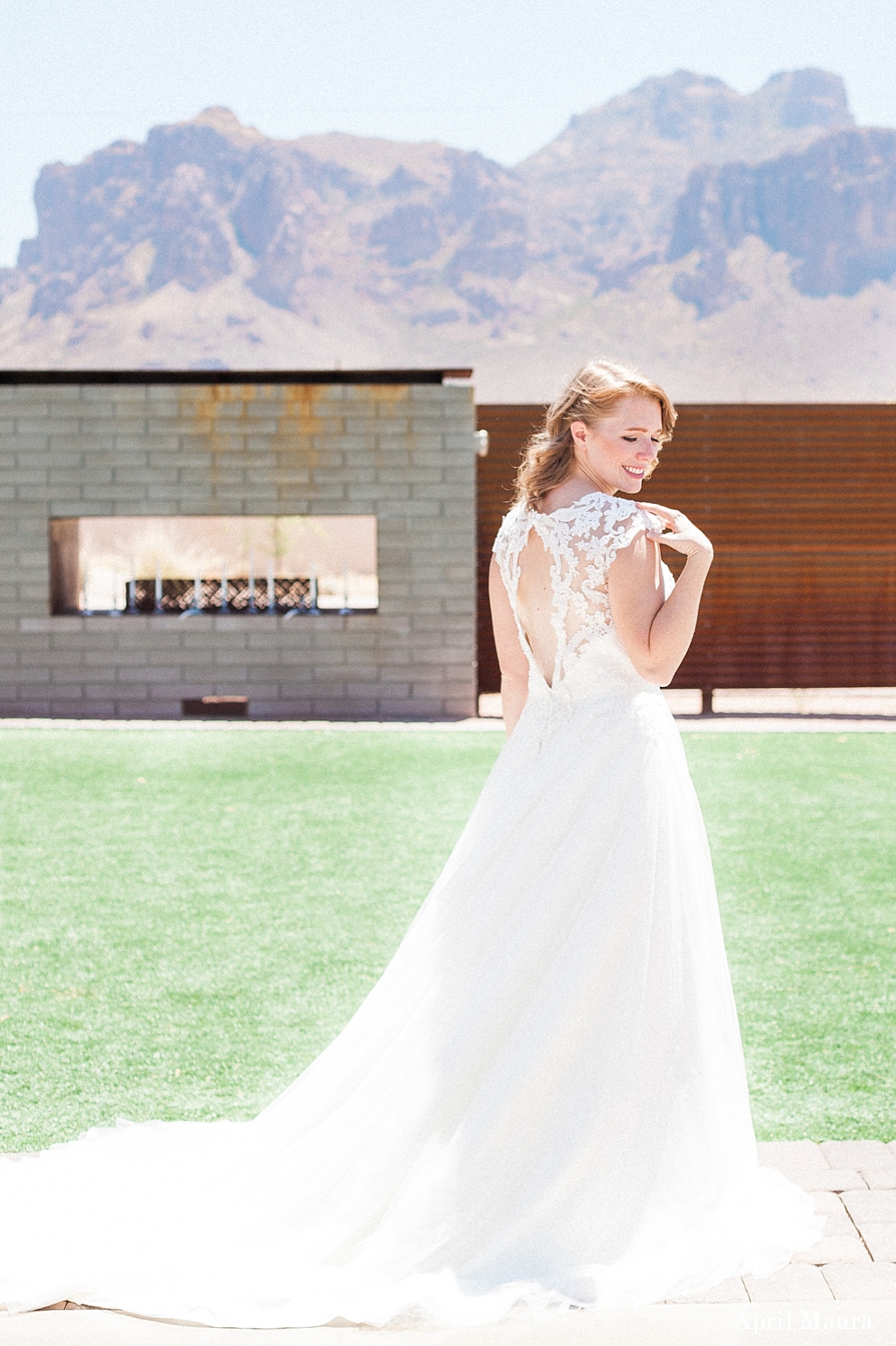 Classic and Serenity Blue Wedding Inspiration | The Paseo Wedding | Scottsdale Wedding Photos | April Maura Photography | www.aprilmaura.com_1926.jpg