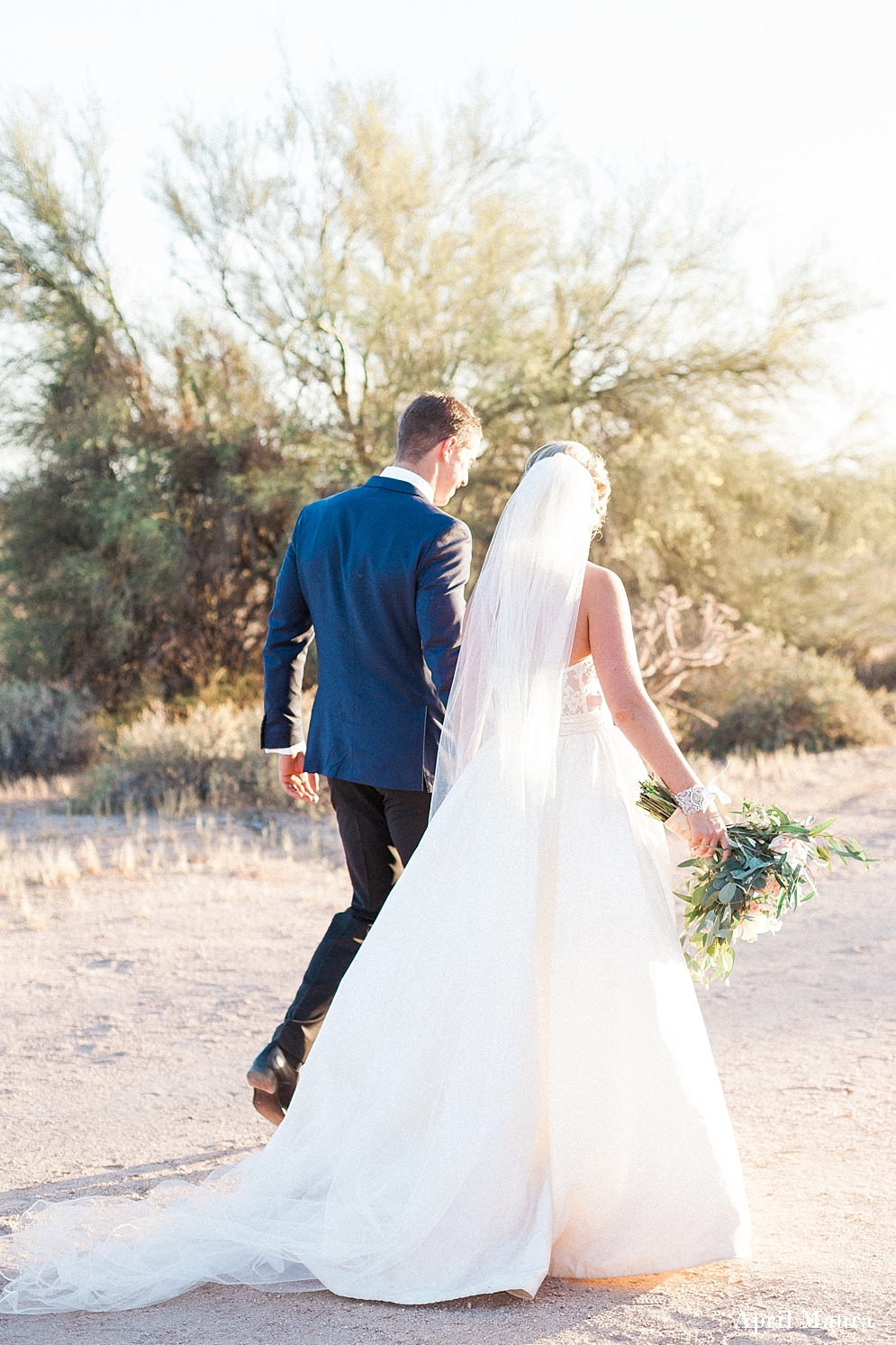 Desert Foothills Events Wedding | Scottsdale Wedding Photos | April Maura Photography | www.aprilmaura.com_2132.jpg