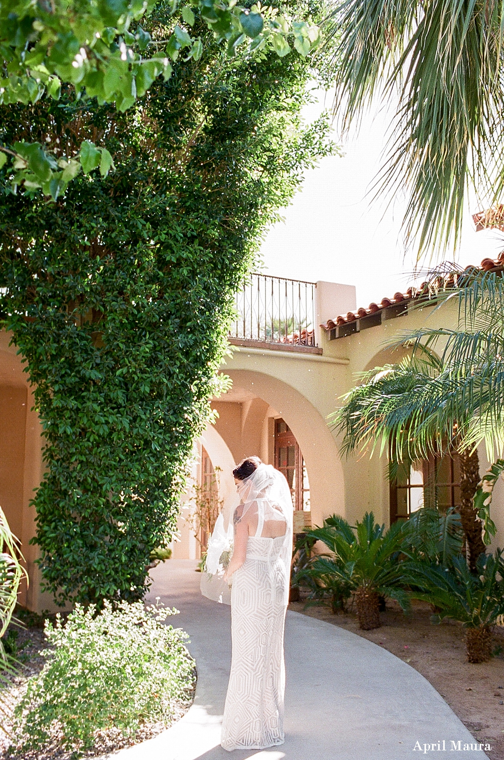 Secret Garden Events Wedding in Phoenix | Scottsdale Wedding Photos | April Maura Photography | www.aprilmaura.com_2178.jpg