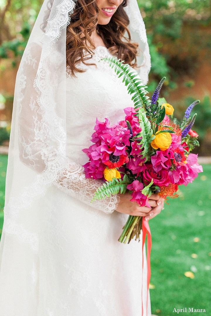 The History Behind Why Brides Wear Veils | Royal Palms Resort and Spa Wedding Photos | Scottsdale Wedding Photos | April Maura Photography | www.aprilmaura.com_2679.jpg