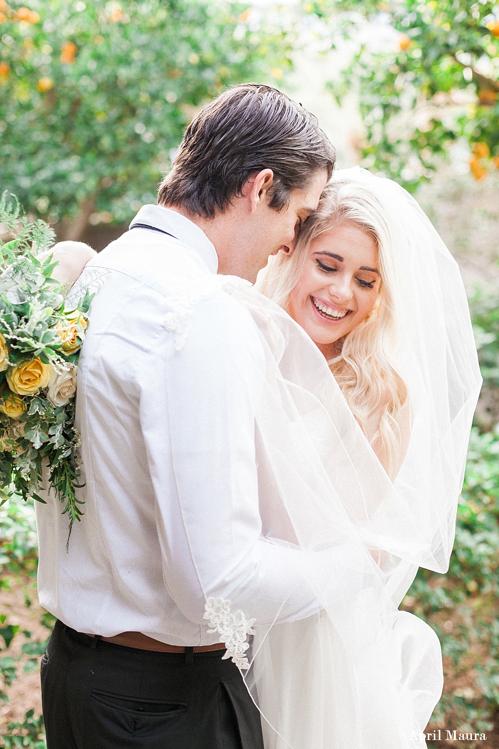 Hotel Valley Ho Wedding Photos | bride laughing on her wedding day with her groom | Scottsdale and Phoenix Wedding Photographer | April Maura Photography | www.aprilmaura.com_0042.jpg