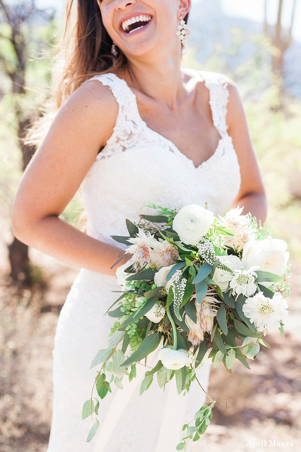 white bouquet | desert wedding | summer Arizona wedding | The Paseo Wedding | Scottsdale Engagement Photographer | April Maura Photography | www.aprilmaura.com_3682.jpg