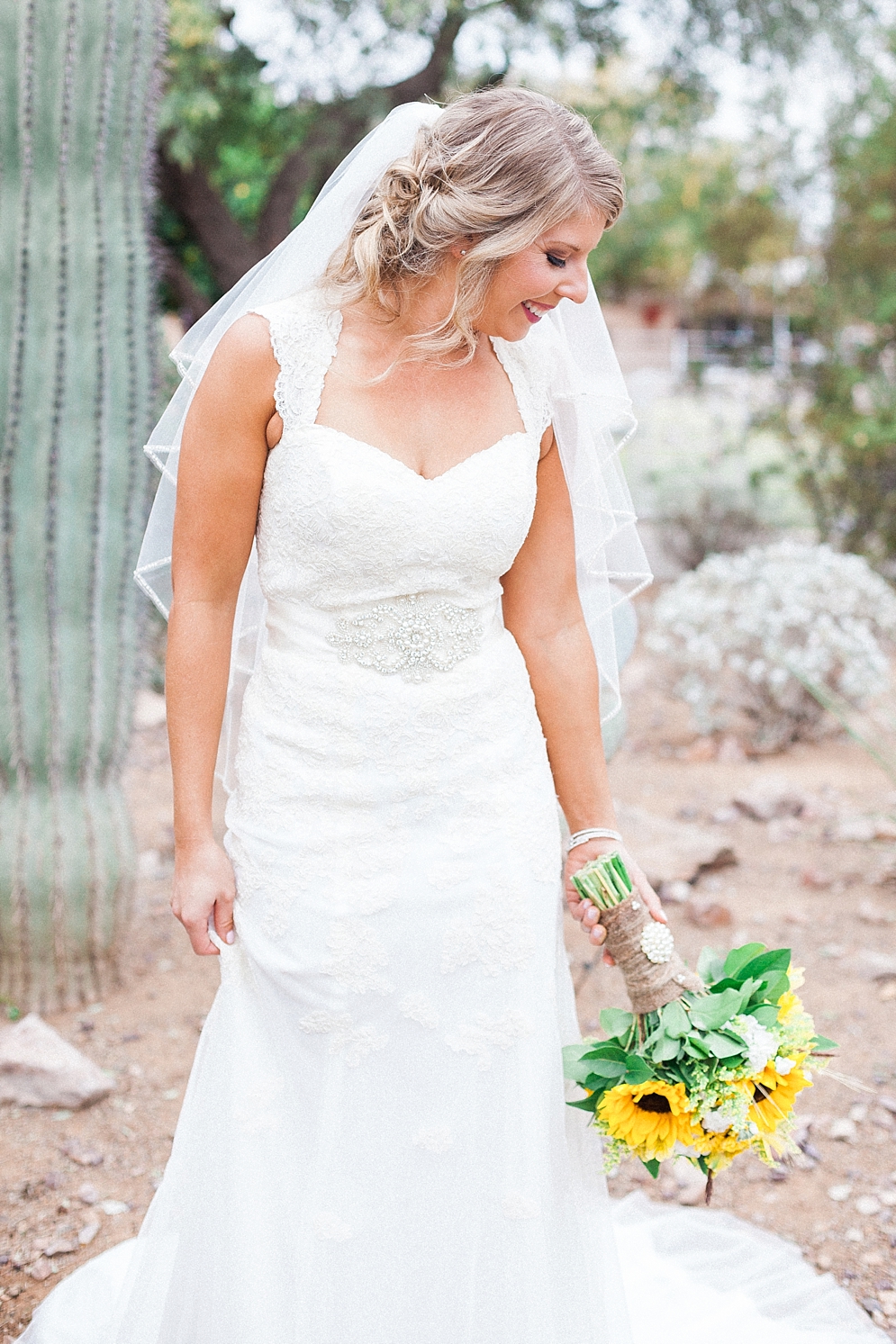 Chandler Estate Wedding in Arizona | St. Louis Wedding Photographer | April Maura Photography | www.aprilmaura.com_0034.jpg