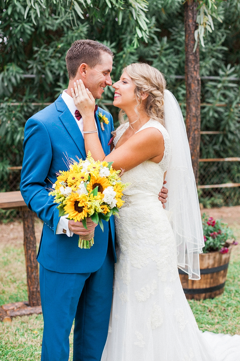 Chandler Estate Wedding in Arizona | St. Louis Wedding Photographer | April Maura Photography | www.aprilmaura.com_0036.jpg