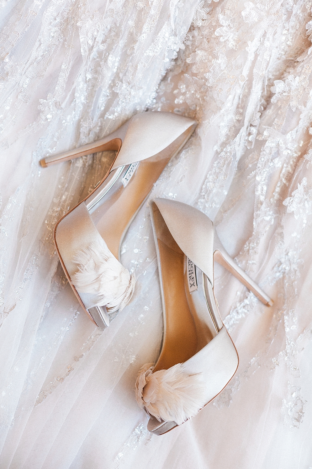 Venue at the Grove Wedding | Arizona Summer Wedding Tips | St. Louis Wedding Photographer | St. Louis Wedding | April Maura Photography | Missouri wedding | www.aprilmaura.com_0360.jpg