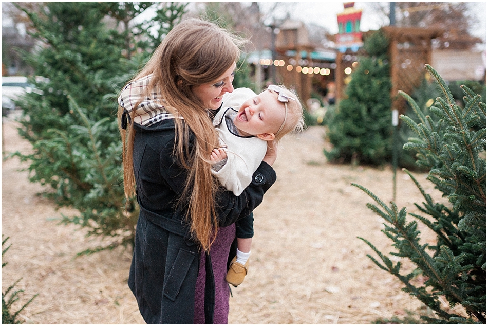 5 Meaningful Gifts for the Holidays | CEO mom | St. Louis Photographer | St. Louis Family | April Maura Photography | Missouri wedding | www.aprilmaura.com_0798.jpg